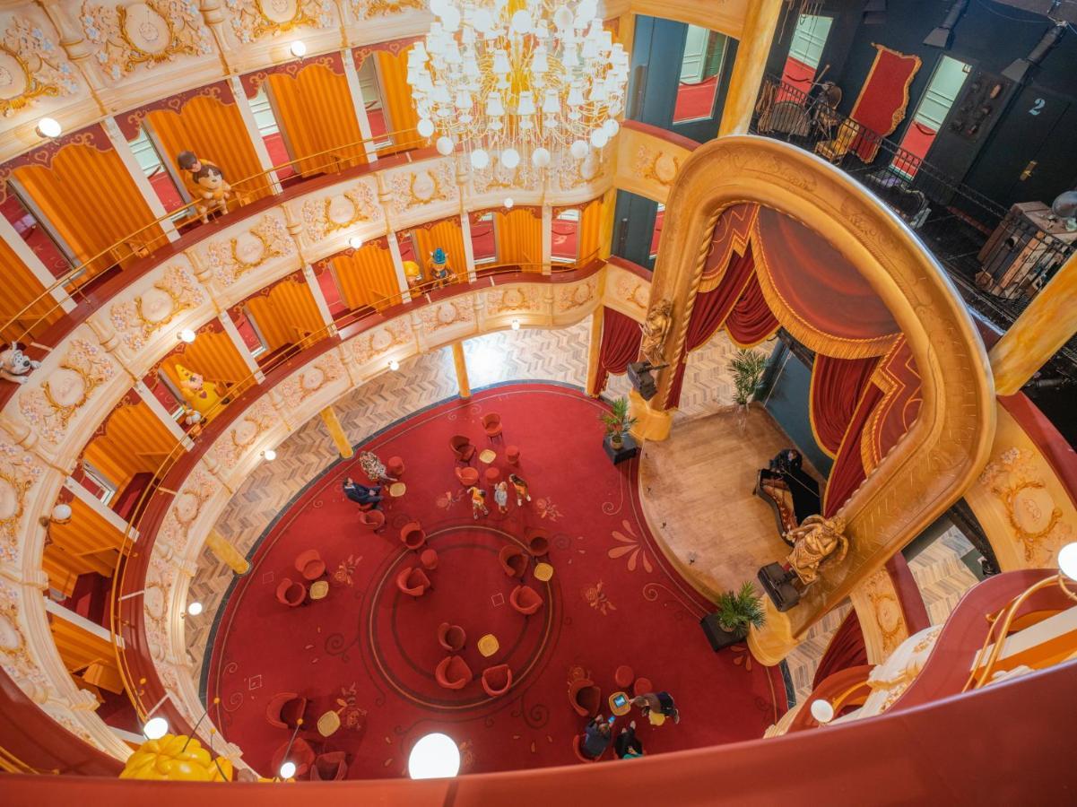 Theater Hotel 드판 외부 사진