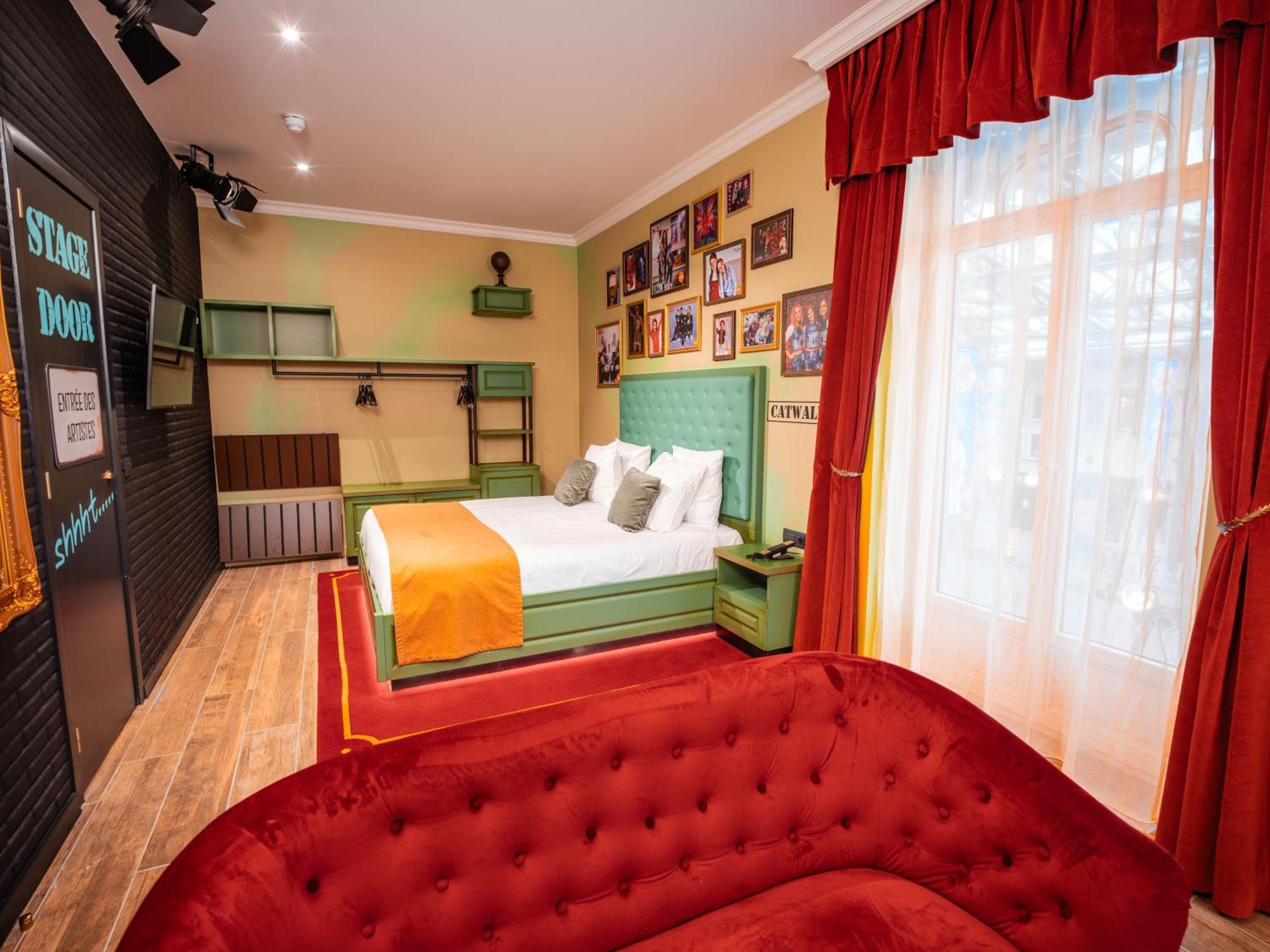 Theater Hotel 드판 외부 사진